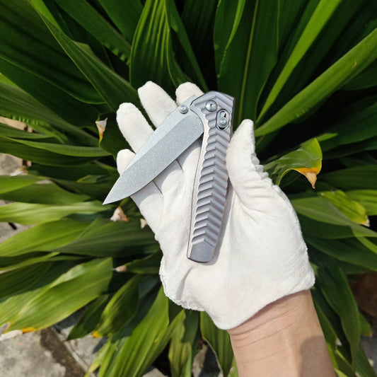 BM781 Silver Textured D2 Steel Folding Outdoor Tool